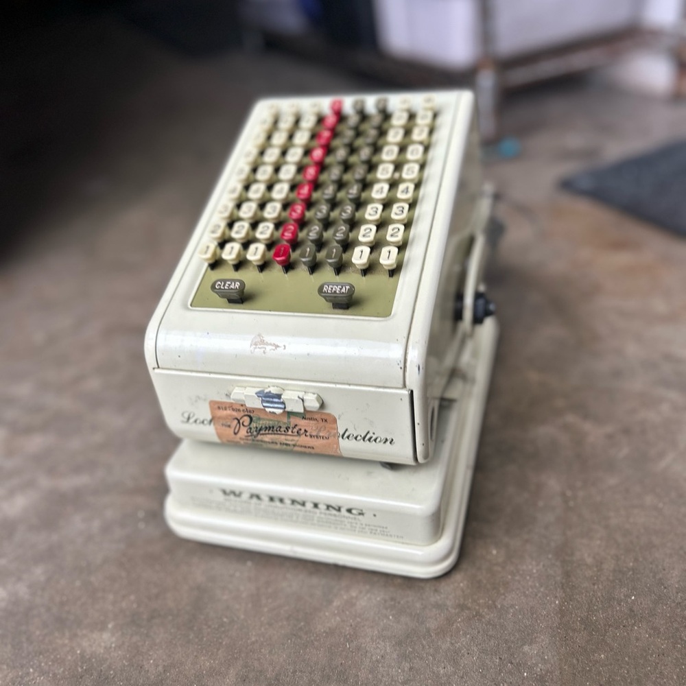 vintage Paymaster Series 7000 check writer w/ orginal keys